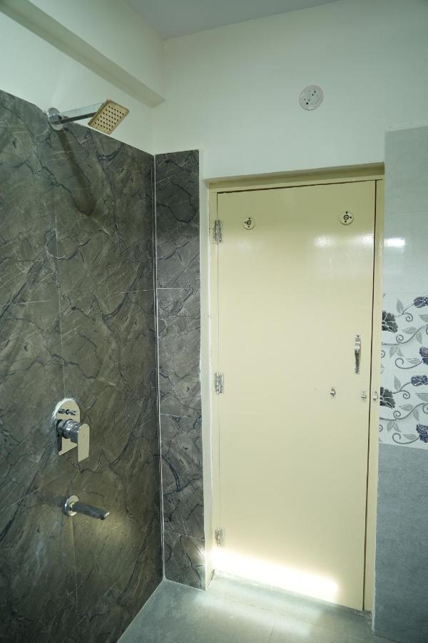 Hotel 5 Star Grand- Premium Shamshabad Exterior foto